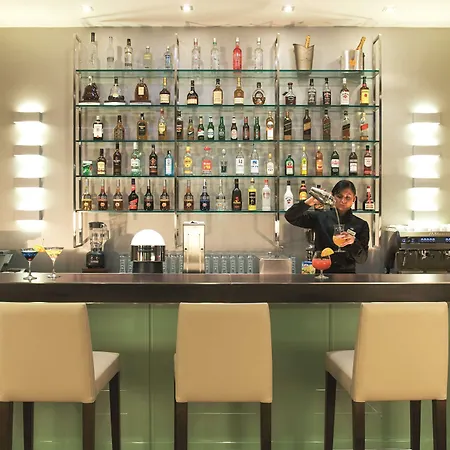 Nh波兹南酒店