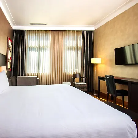 Nh 4* Познань