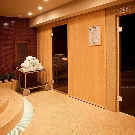 Nh 4* Познань